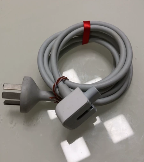 原装苹果电脑电源延长线（1.8米）2.5A...