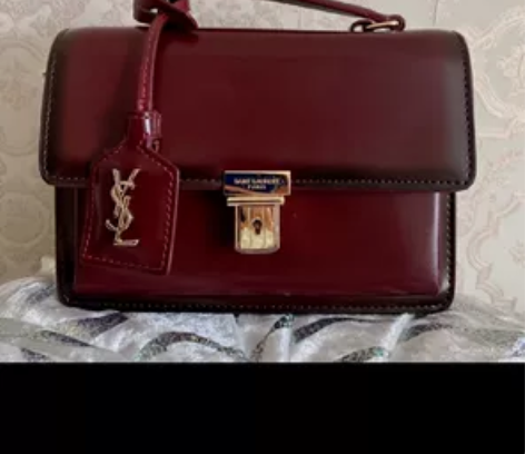 圣罗兰YSL女士斜挎包，成色如图，几乎全新...