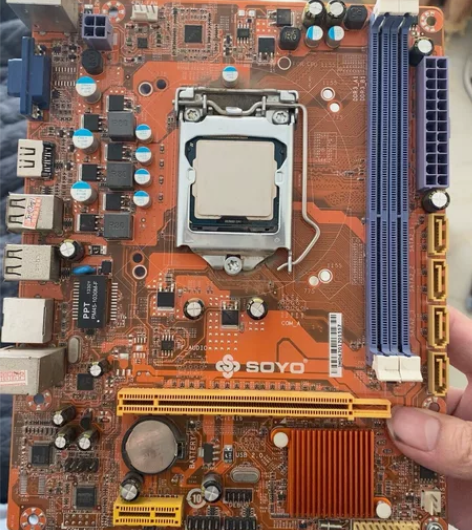 SOYO梅捷主板H61+G1620CPU，...