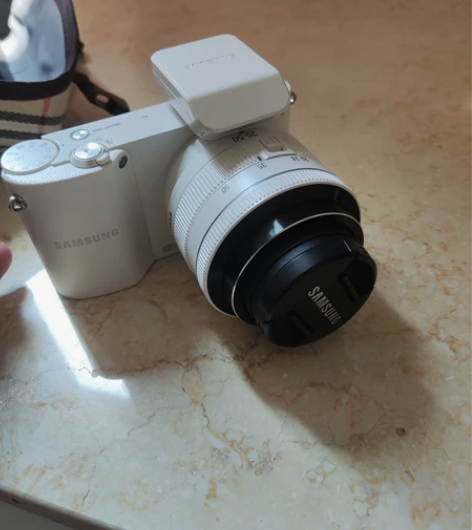 三星微单NX1000一套。没用几次。在家吃...