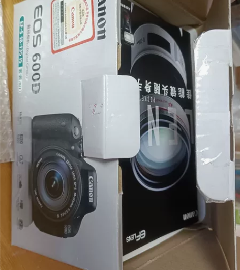 佳能单反相机带镜头，型号EOS600D，商...