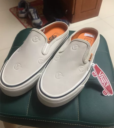 vans 全新皮料款37码 感兴趣的话点“...