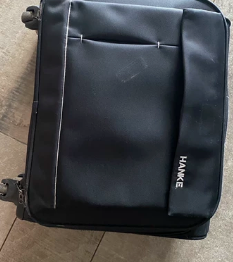 汉客18寸行李登机箱。太原本地面交 感兴趣...