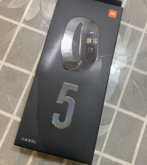 闲置了几只小米手环5 全新仅拆封 箱说全 ...