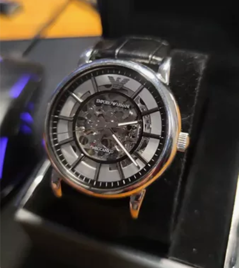 阿玛尼(Emporio Armani)手表...