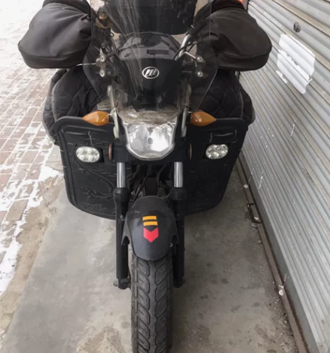 力帆跨骑摩托车，型号LF150，目前正常使...