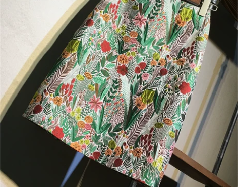 碎花半身裙子女春中长直筒港风2020新款轻...