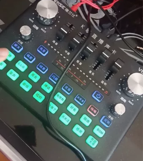 全新雅兰仕K歌直播声卡一套，声卡套装包括台...