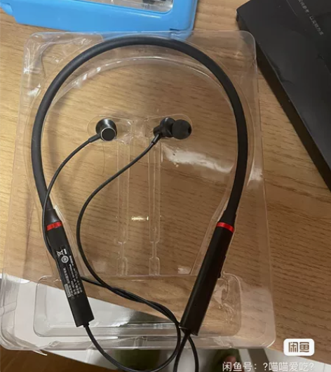 买回来用一次闲置，可连接蓝牙，运动耳机 感...