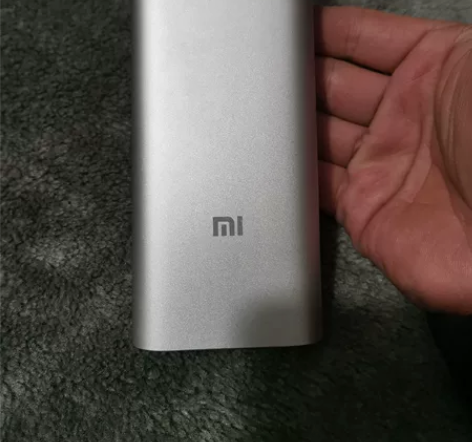 小米16000充电宝，正品，正常使用，没毛...