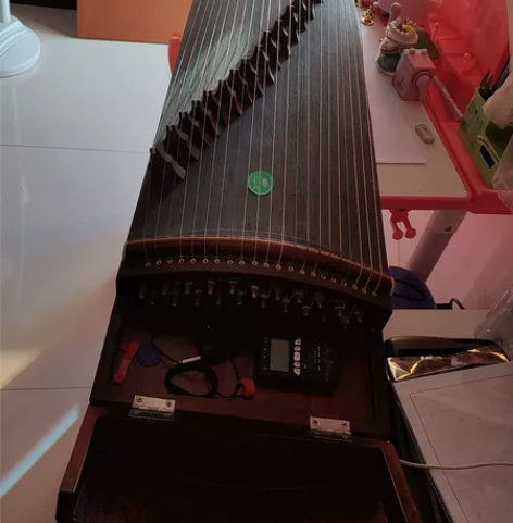 润扬古筝，自提，9成新，轻微使用痕迹，有琴...