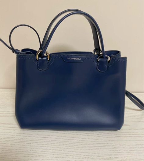 全新阿玛尼女士手提包 有长带，可单肩斜挎 ...