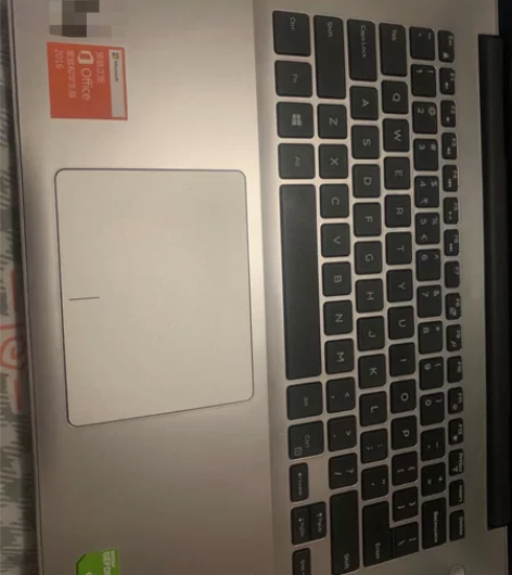 戴尔笔记本灵越5580，几乎全新，全是原装...