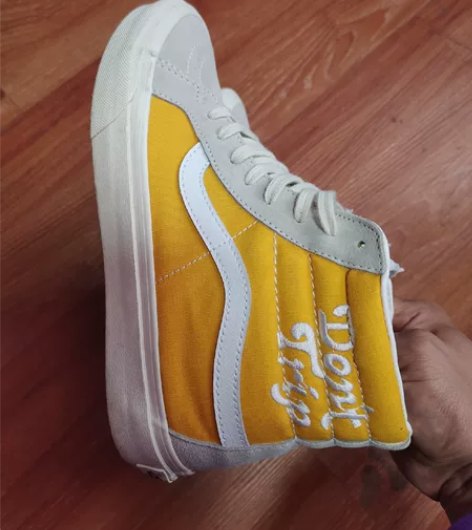 vans滑板鞋，高帮，买小了，下地一次，应...