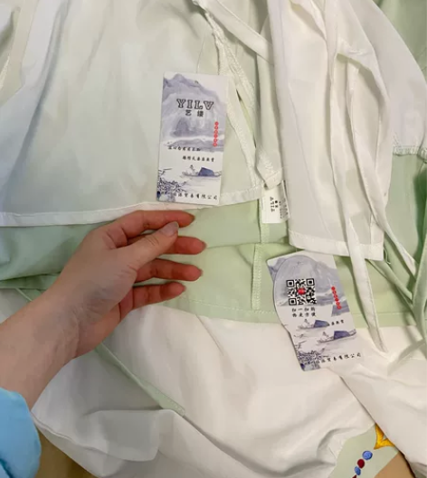 捡漏啦……艺缕原创芙蕖汉服，就穿过一次，吊...