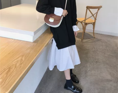 春季新款韩版宽松卫衣裙长袖假两件学生黑色荷...