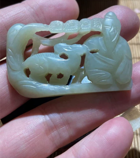 一件小玉雕，喜欢的朋友交易前聊一聊 感兴趣...
