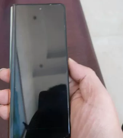 ?转卖一台自用三星 W22 5G 16＋5...