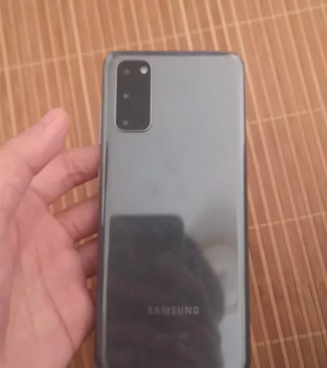 三星s20美版，8+128，移动有5g，屏...