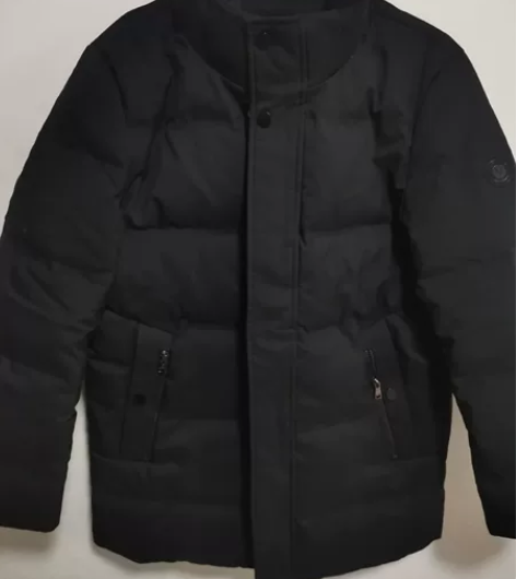 雅鹿男士羽绒服 中长款，含有帽子，非常暖和...