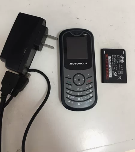 摩托罗拉wx180手机，微小手机，便宜的手...