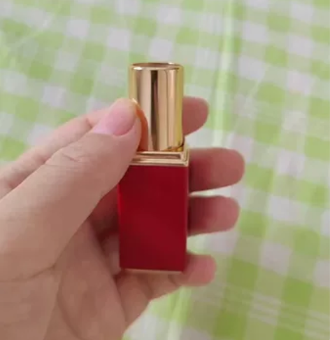 毛戈平600口红唇膏包邮 用过几次，余量如...