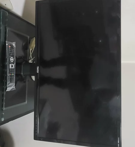 清华同方液晶电视，遥控器一个，屏幕大小74...