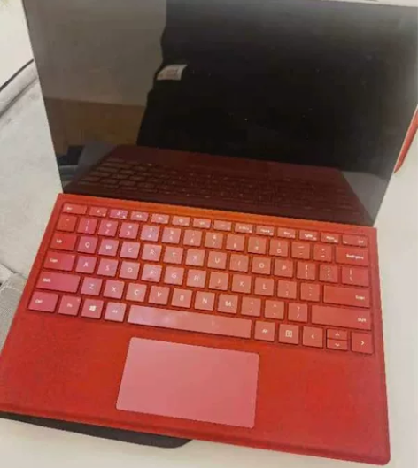 微软电脑，九八成新，用过几次，不合适想转手...