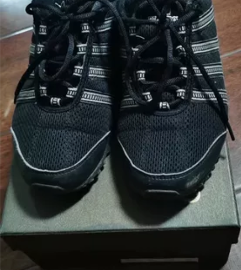 花花公子男士运动鞋，尺码40码，有喜欢的来...