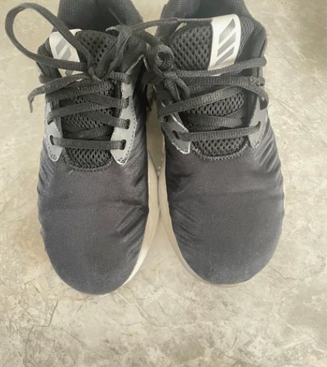 阿迪大童运动鞋 感兴趣的话点“我想要”和我...