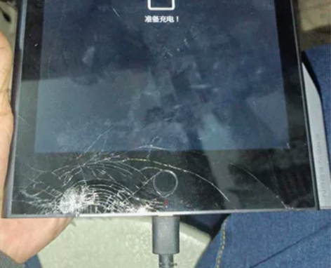 e人e本T12m 二手市场回收来的,没有充...