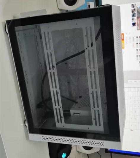 先马趣造玻璃侧透ITX机箱 感兴趣的话点“...