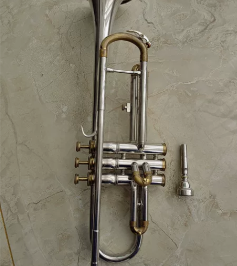 日本小号。品牌：nikkan（翻译为：日管...