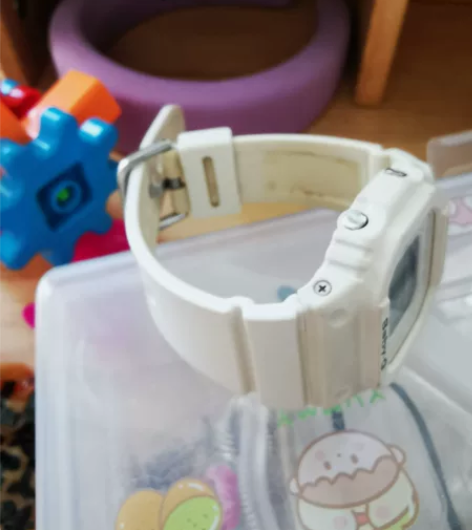 卡西欧电子表，9新，150刀，原价700买...