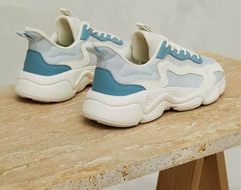 安踏运动鞋，老爹鞋，穿着舒适，百搭。专柜正...