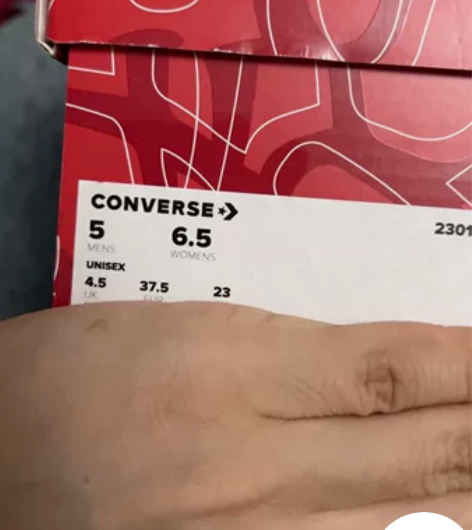 匡威2023年新款 37.5全新有鞋盒正品...