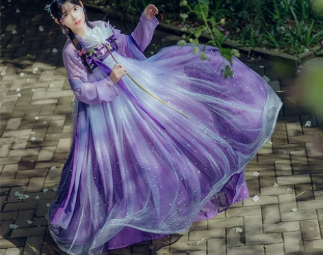 千韵岗汉服仅试穿全新M码 急出非偏远地区包...