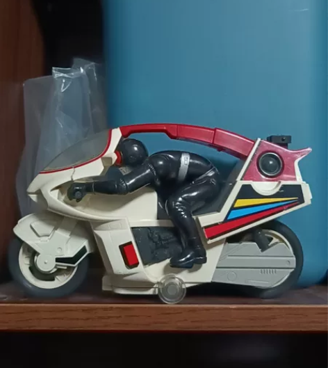 假面骑士black当时物，战斗飞鹰，摩托大...