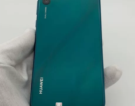 华为畅享10e移动版 64g 屏幕碎了 但...