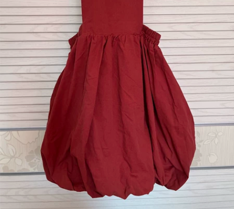 超可爱花苞裙，全新。尺码130。 感兴趣的...