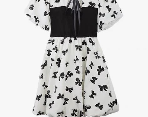 蝴蝶花苞裙。小仙女必备。 感兴趣的话点“我...