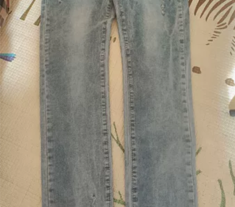 可拆卸背带牛仔裤，全新，没穿过，S码 感兴...