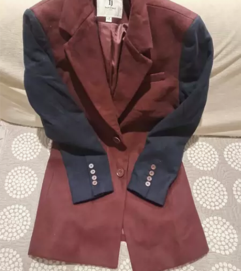 男士西服，有缘人带走[白菜] 感兴趣的话点...