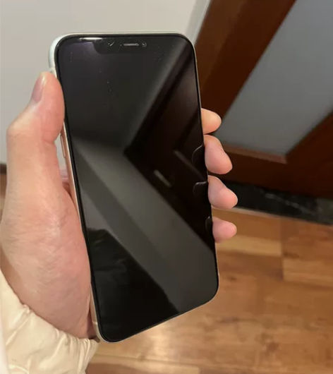 出一台自己用的iPhone 11国行白色6...