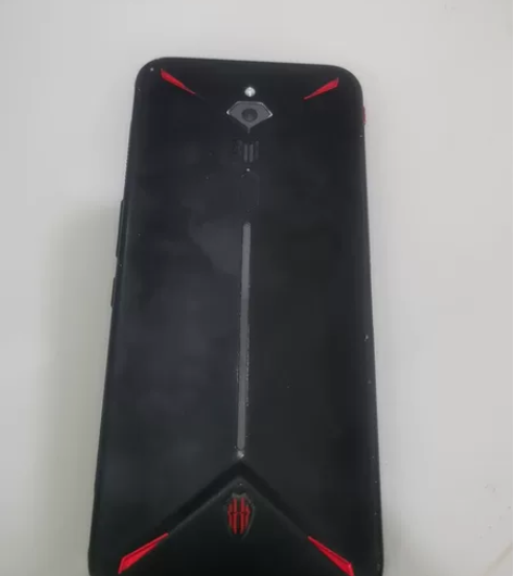 努比亚红魔3 8+128，裸机无配件，屏幕...