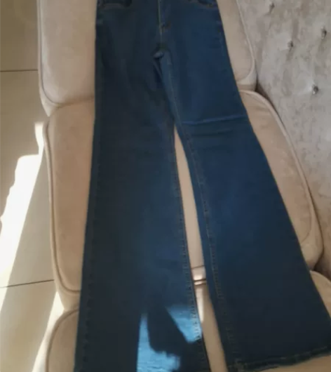 女士牛仔裤S 不退不换 感兴趣的话点“我想...