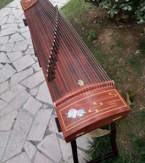 敦煌古筝694L楚楚芳香清，9.9成新，基...