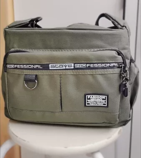 【笑微】男士单肩包防水耐磨背包商务休闲男士...