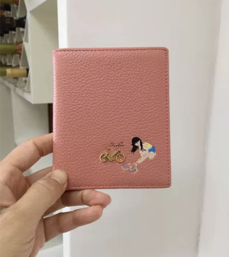 女士真皮钱包粉色简约两折短款全新特价 里外...