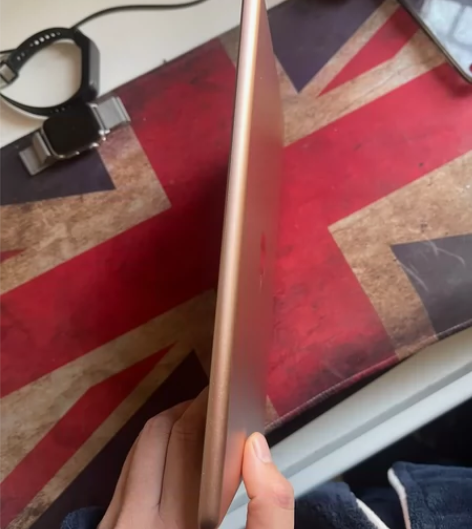 个人一手个人一手 包装还在【国行99新靓机...